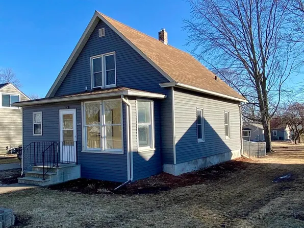 425 1st Ave NE, Plainview, MN 55964