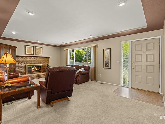 5th image of 3615 Country Club Dr