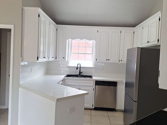 4th image of 6309 Scenic Dr