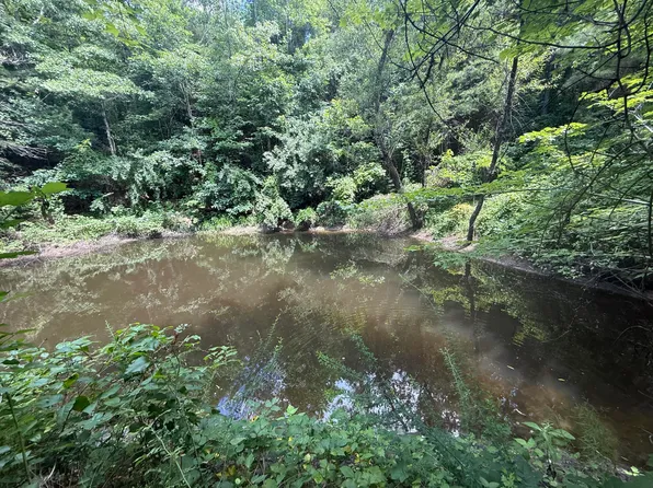1191 W Adkins Arthur Rd, Somerset, KY 42501