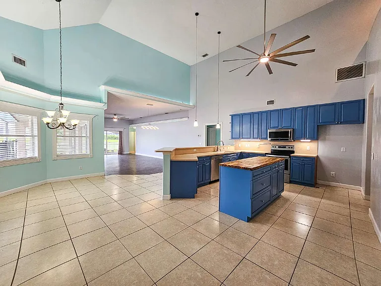 3621 Tipperary Dr — Photo 17