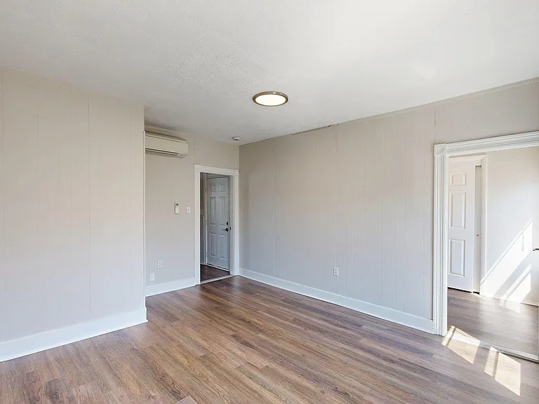 44 Morris St #2 — Photo 9