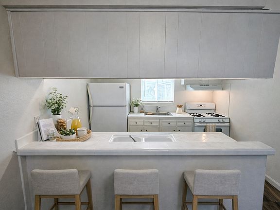 2nd image of 4378 N Sepulveda Ave #1
