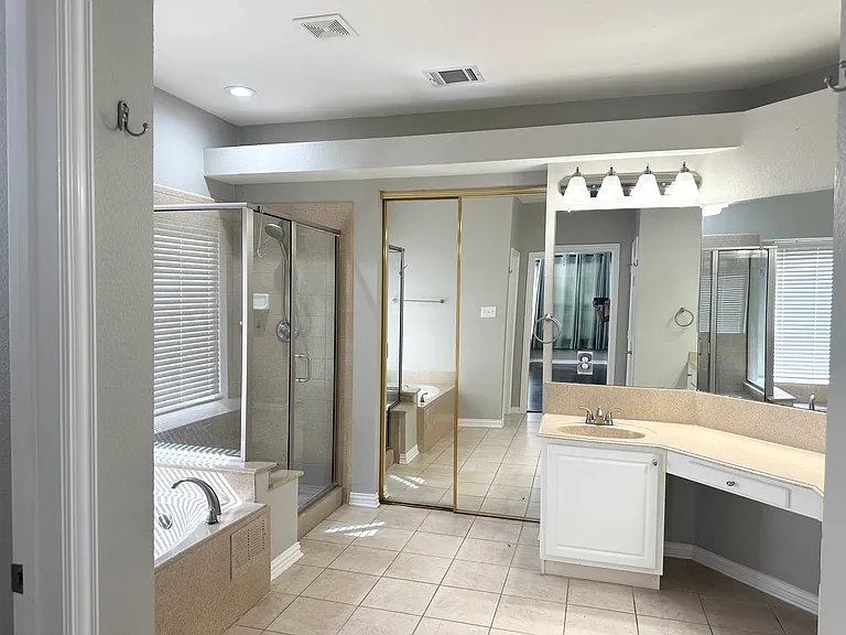 806 Cascades Dr — Photo 28