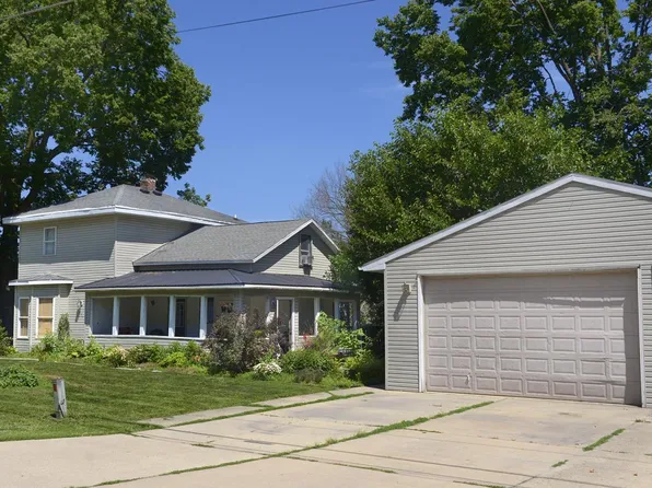 207 E Lincoln St, Seneca, IL 61360