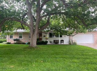 7005 Heatherton Trl, Edina, MN 55435
