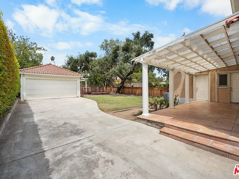 1231 S Saint Andrews Pl — Photo 33