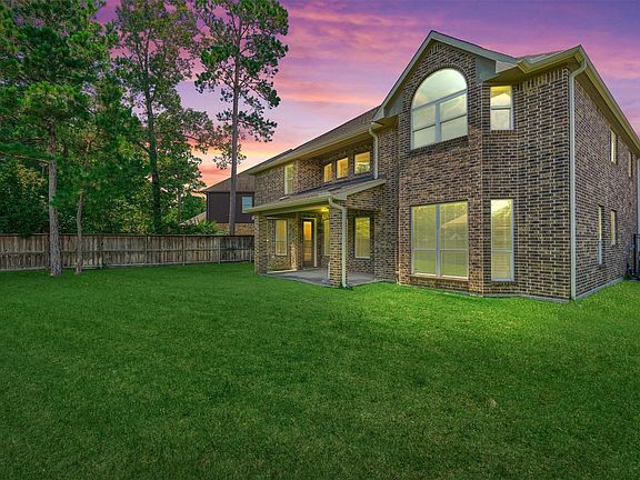 3rd image of 4043 Steep Woods Dr