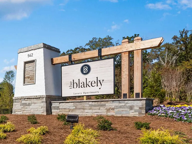 The Blakely — Photo 14