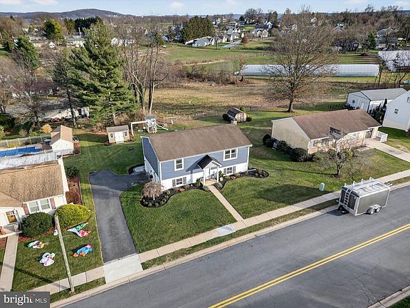 2nd image of 232 New St
