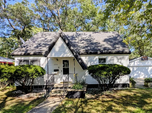 1932 Elwood St, Muskegon, MI 49442