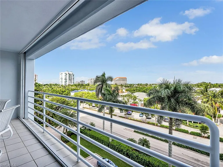 4751 Gulf Shore Blvd N #602 — Photo 9