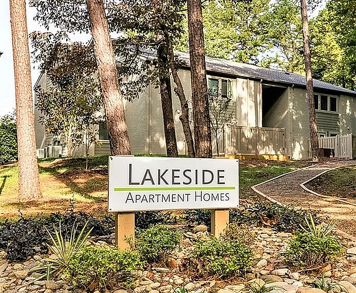 Lakeside-700x700-28