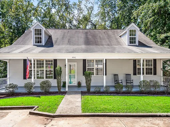 4041 Windward Dr, Tega Cay, SC 29708