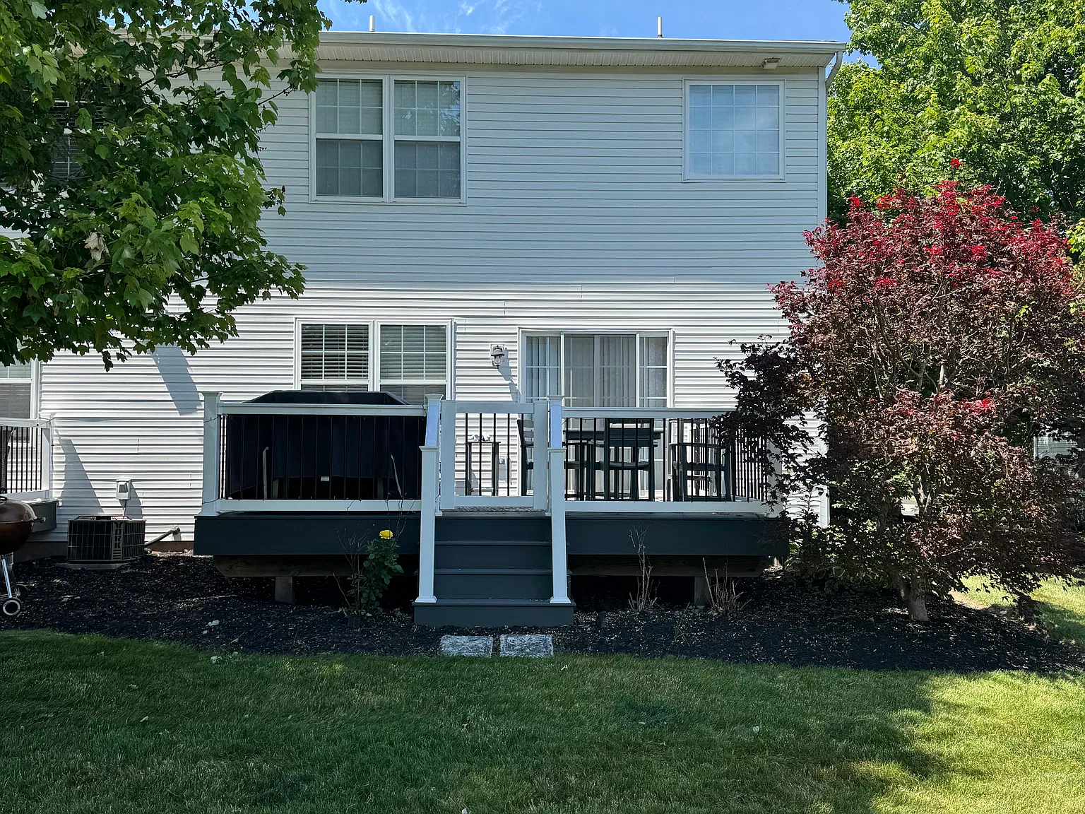 4 bed, 2.5 bath, 2584 sqft, $2,895 — Photo 3