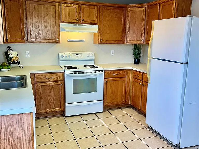 1728 Red Oak Ct — Photo 12