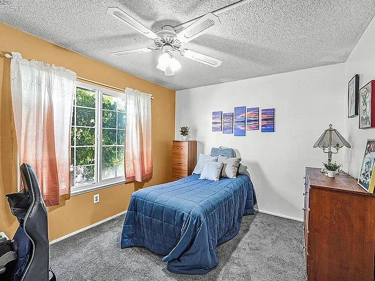 1375 Michelle Ave — Photo 33