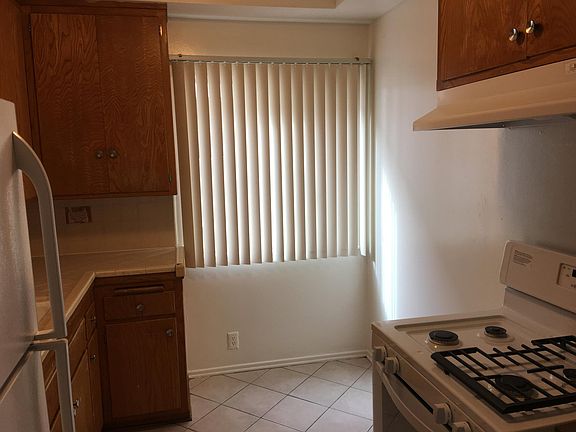 5th image of 1501 Pearl St APT 5