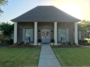 38715 Red Bud Ln, Denham Springs, LA 70706