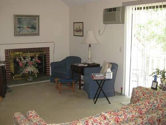 3rd image of 14 Yankee Glen Dr #14B