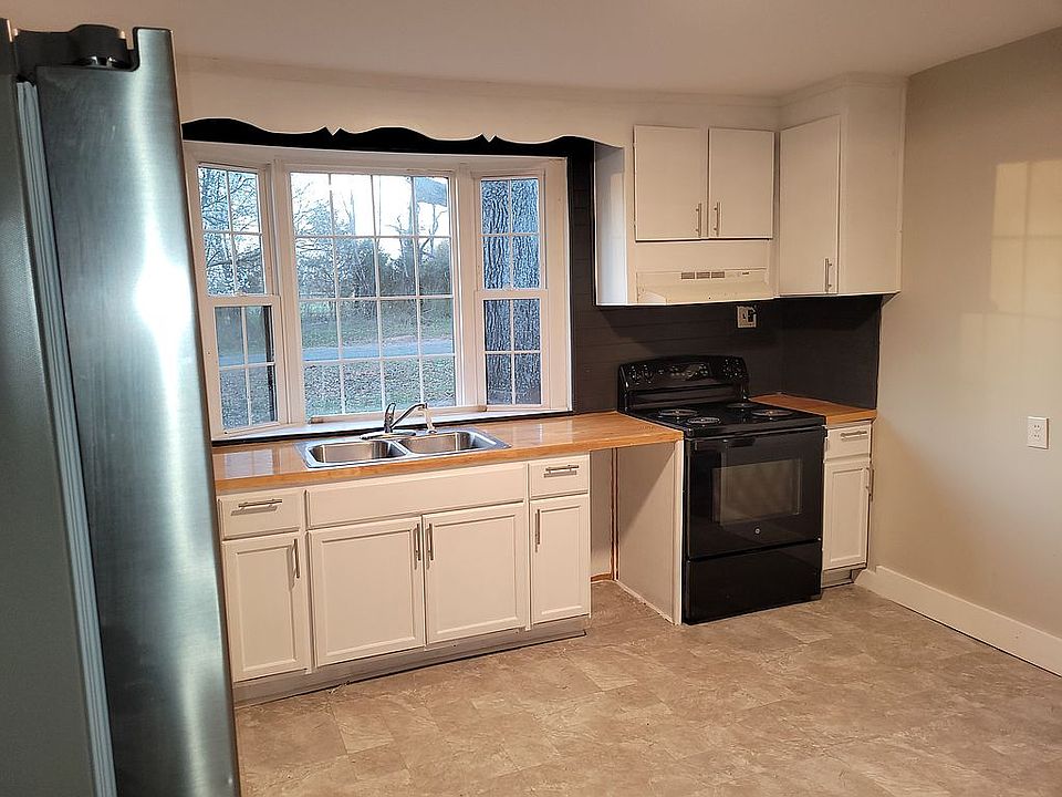 2nd image of 251 Stepping Stone Rd