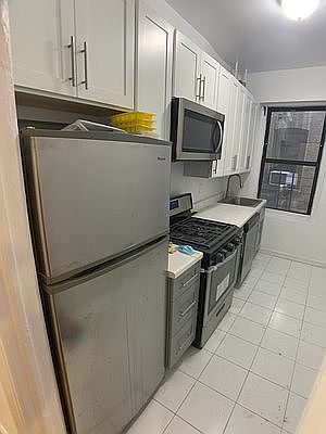 1st image of 427 Fort Washington Ave #1A