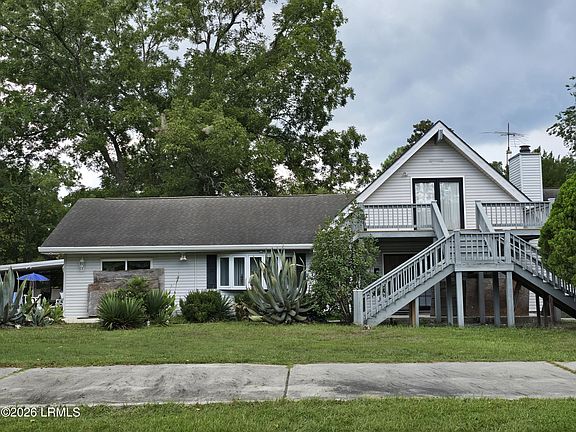 2nd image of 568 Keans Neck Road