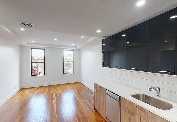 2nd image of 98 Meserole St #3F