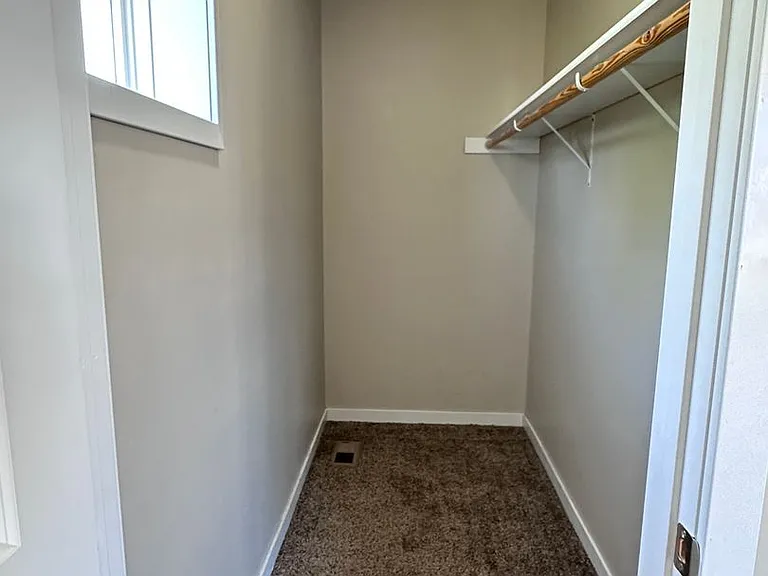 11964 Emery Village Dr N — Photo 19
