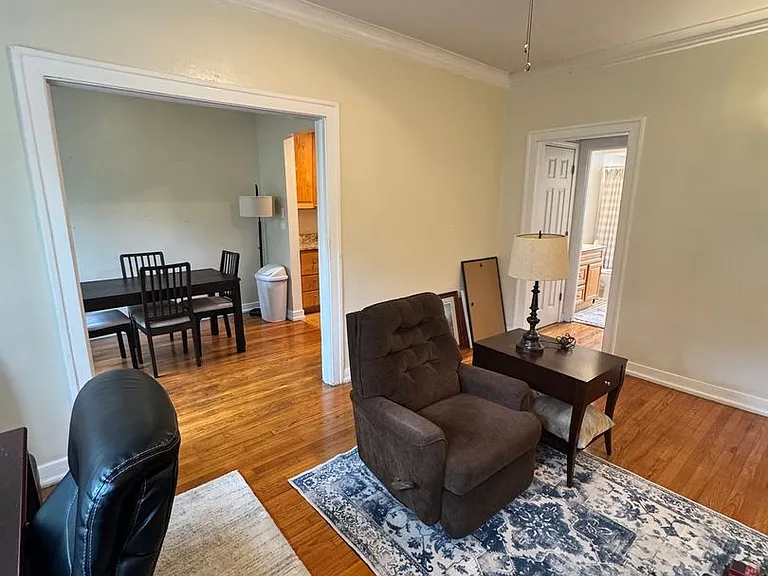 613 W Arlington Pl — Photo 7