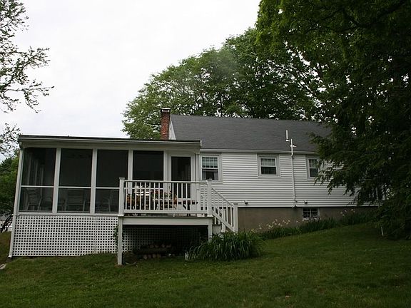 3rd image of 231 E Cross St