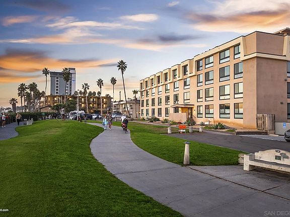 5th image of 4667 Ocean Blvd Unit 207