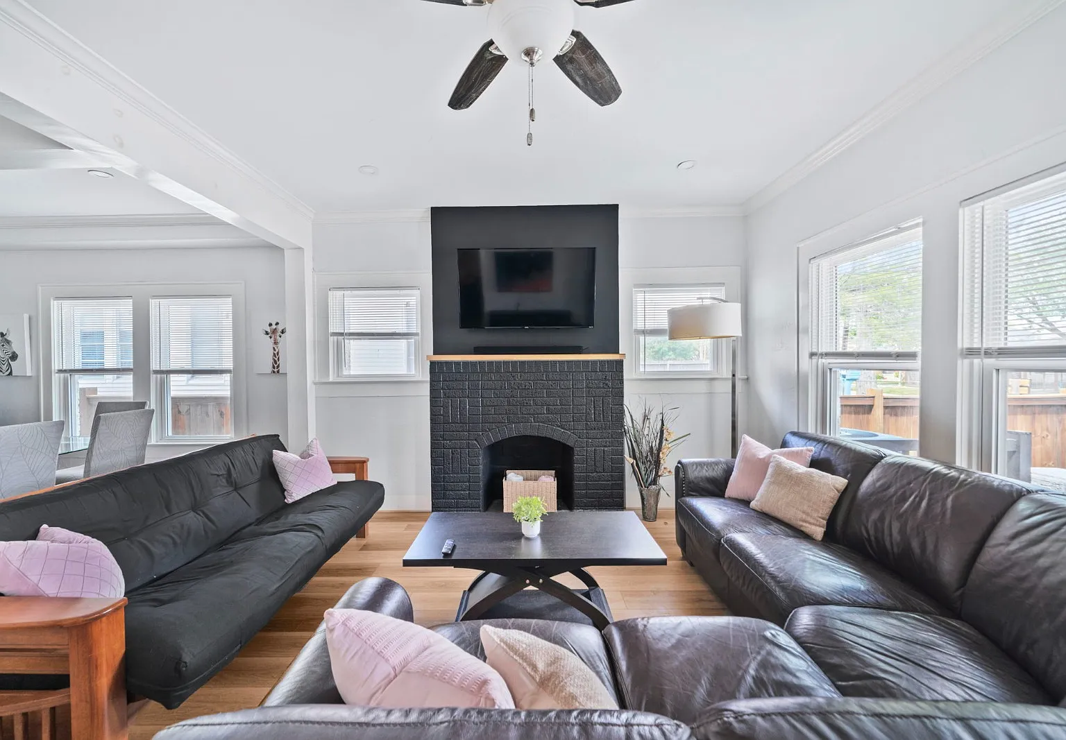 2 bed, 1088 sqft, $1,975 — Photo 4