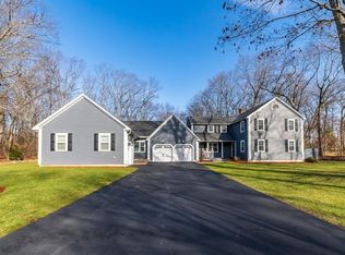 10 Fairway Ln, Medway, MA 02053