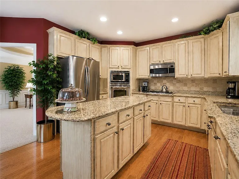 1035 Winding Bridge Way — Photo 4