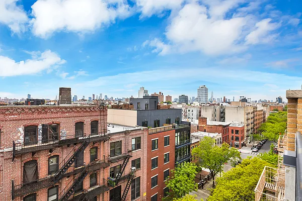 Sold by Bond New York | media 10