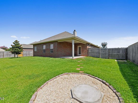 4th image of 13755 Laurelwood Ln