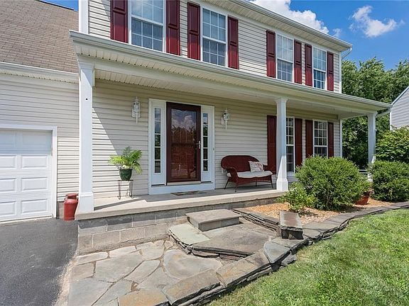 2nd image of 1112 Belmont Dr