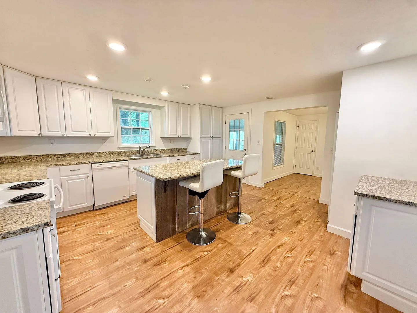 5222 Old Niles Ferry Road Maryville, TN 37801 — Photo 2
