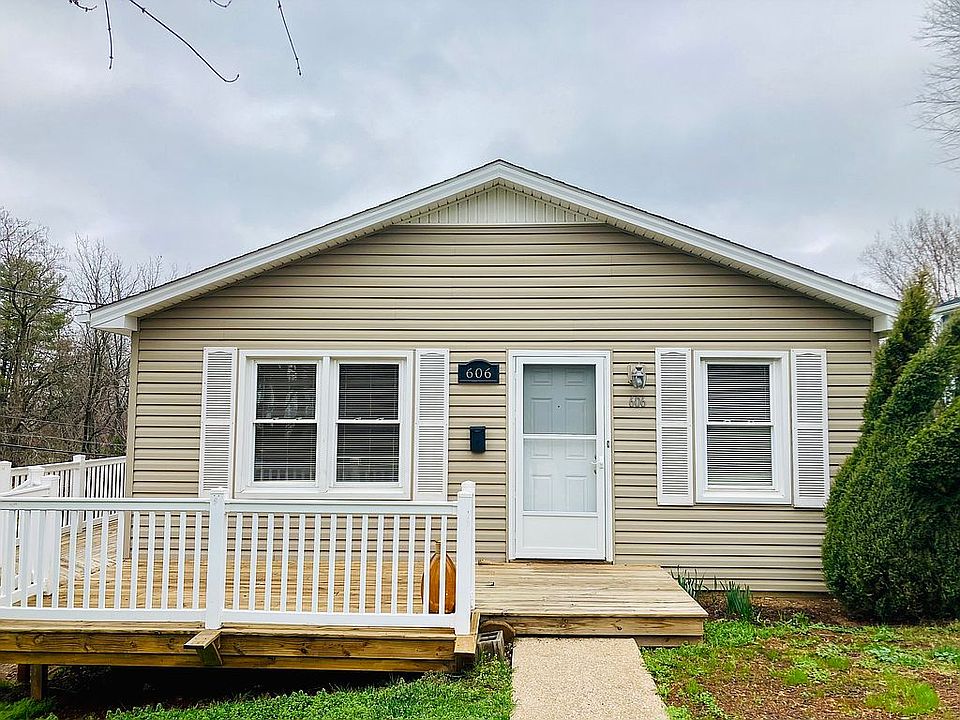 606 East Rock Street