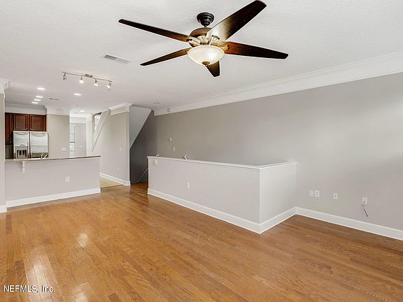 4th image of 9823 Tapestry Park Cir Unit 506