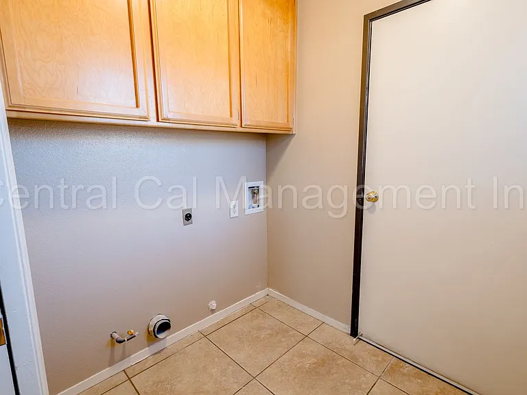4205 Kilterbury Ln — Photo 8