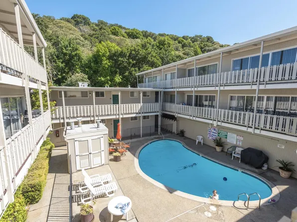 Carlmont Dr, Belmont, CA 94002