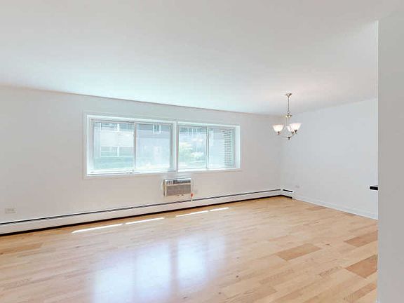3rd image of 10015 Beverly Dr APT 102