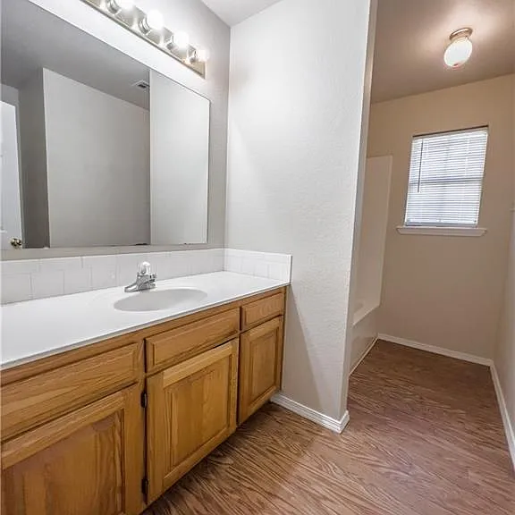 2020 S F St — Photo 9