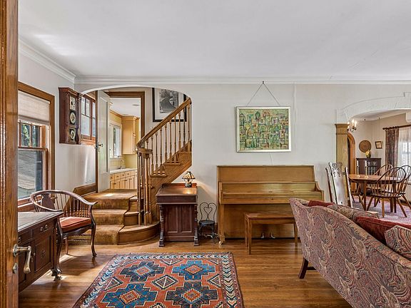 4th image of 4904 Thomas Ave S