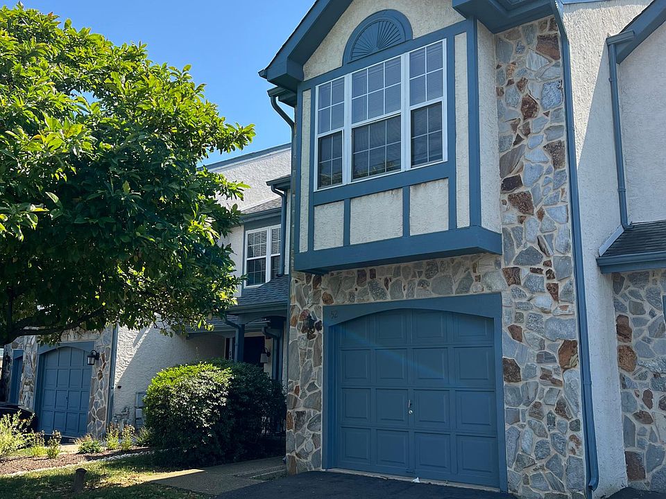 1st image of 52 Sequoia Dr