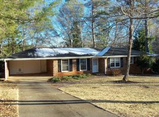 215 Segrest Cir, Athens, GA 30605