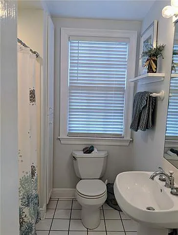 4225 Carondelet St #A — Photo 5