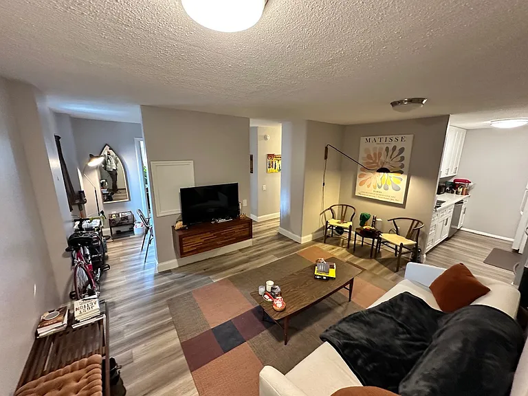 1420 Locust St #21 — Photo 5